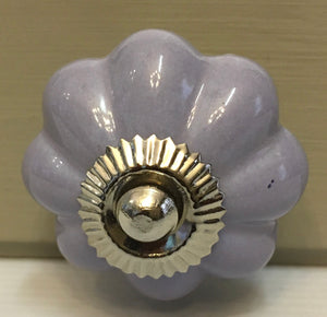 Lilac Daisy Knob